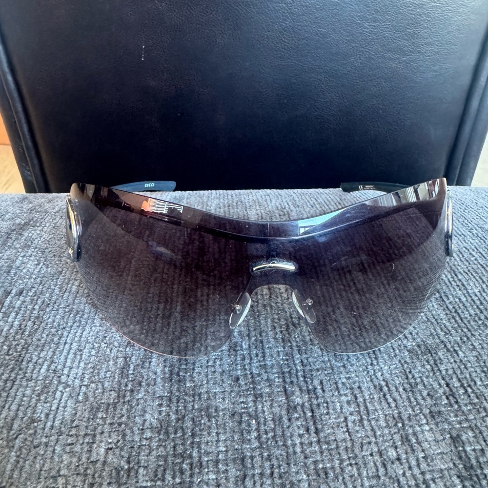 Gucci Black Sunglasse